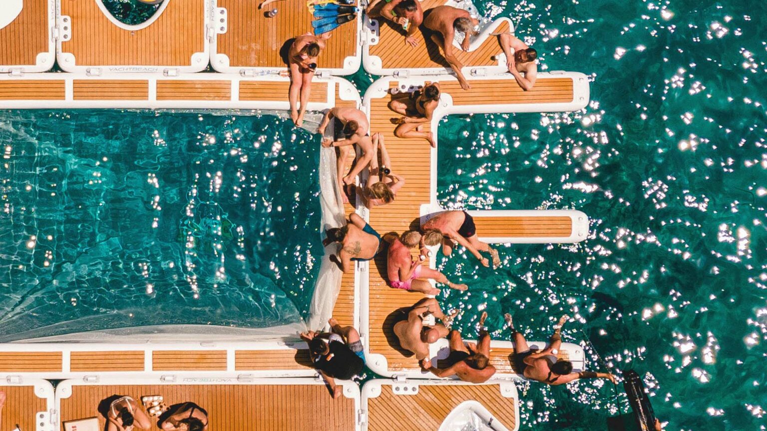 Yachtbeach Jet Ski Dock 4.1m x 3m Yachtbeach to Luxury Floating