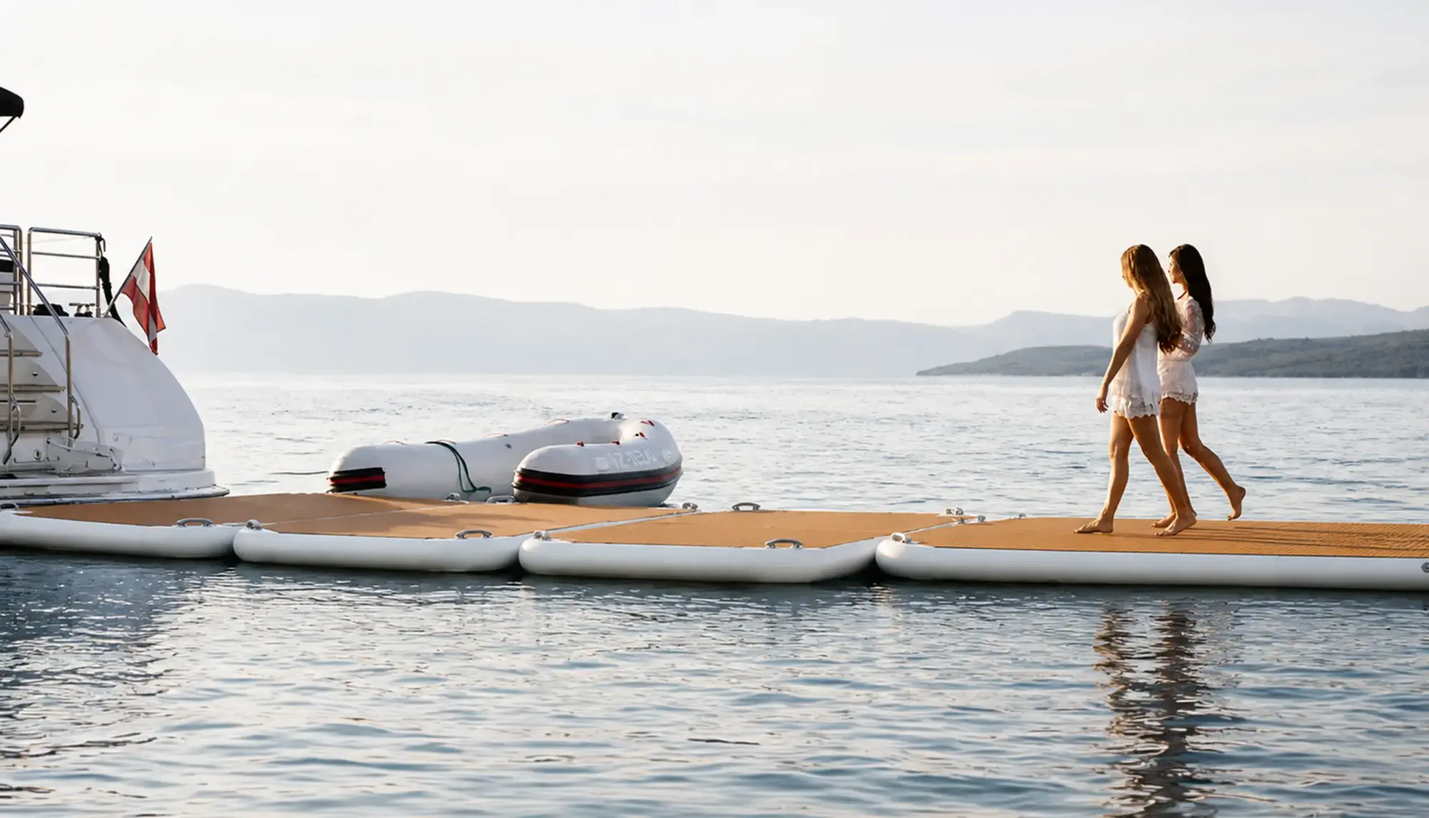 Yachtbeach Luxury Lifestyle